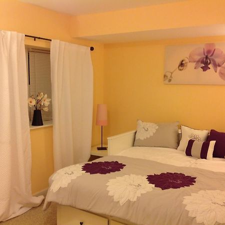 Mojoy Homesuites At Runyon Newark Eksteriør bilde
